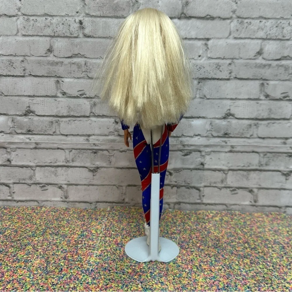Barbie Atlanta 1996 Olympic Gymnast Doll Articulated Long Blonde Hair Outfit